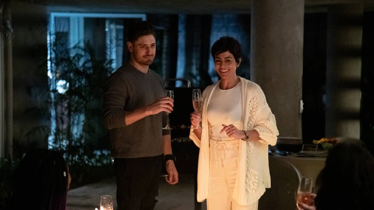 Carol Castro na série "Desejos S.A"