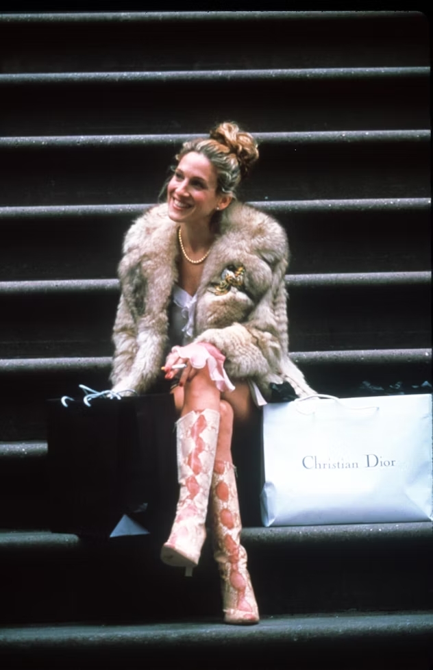 carrie-bradshaw-botas-de-cobra Melhores sapatos de Carrie Bradshaw em Sex and The City.