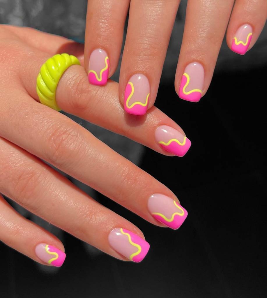 nail art ondulada francesinha rosa