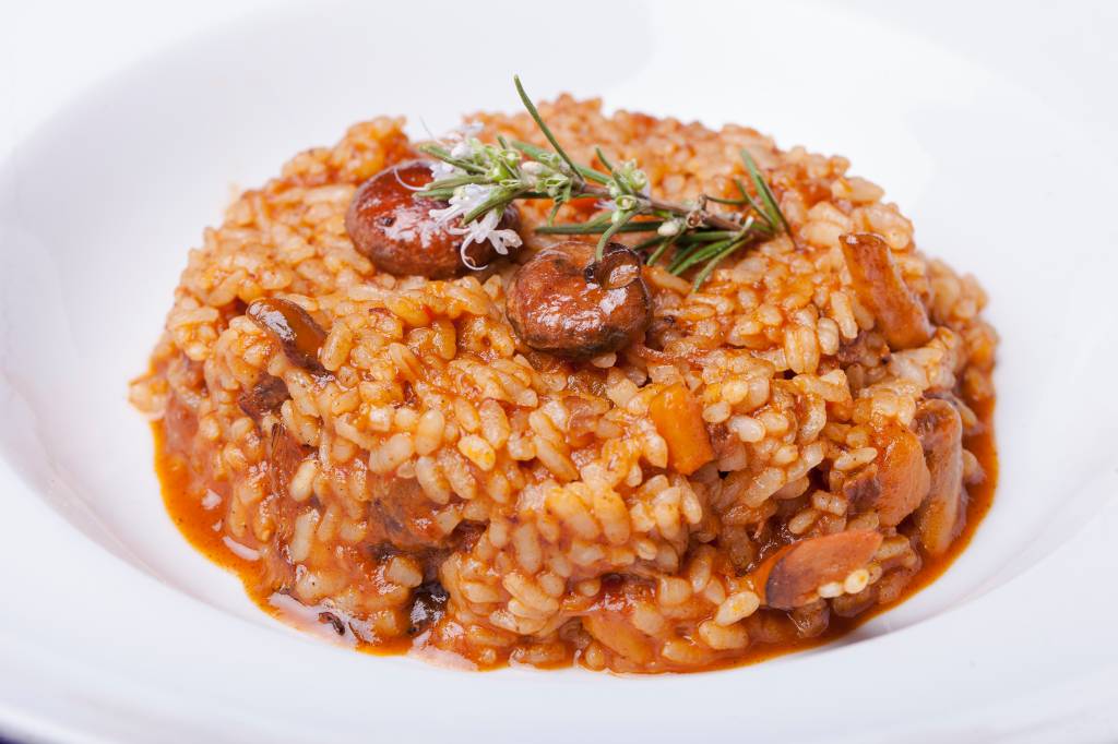 Receita de risoto de linguiça toscana e cogumelos Receitas com linguiça toscana - risoto