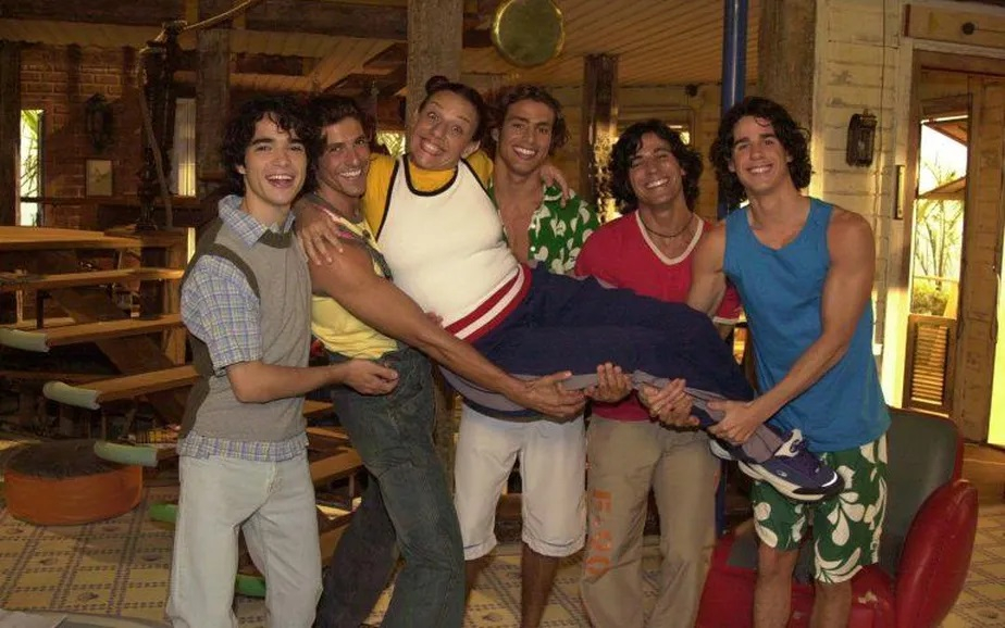 maes-novelas-dacordopecado Edilásia Sardinha, a Mamuska (Rosi Campos), com seus 5 filhos na novela