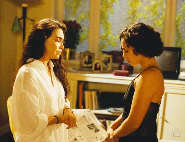 maes-novelas-historia-de-amor Joyce infernizou a vida da mãe, Helena (Regina Duarte) em