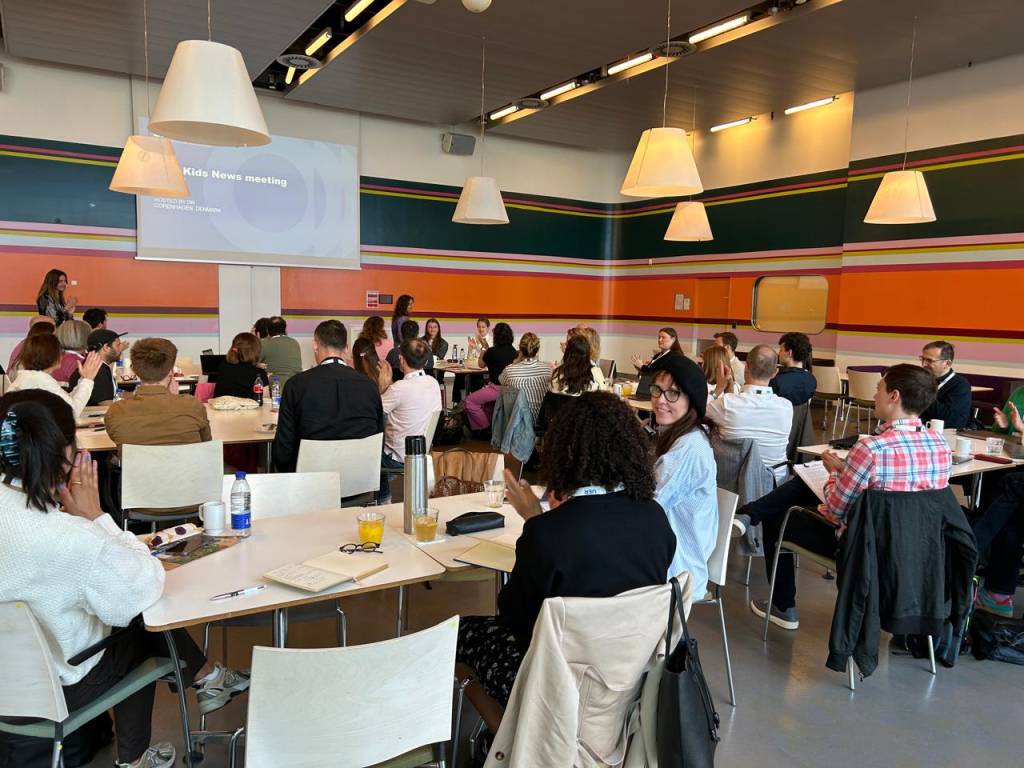 Por um jornalismo construtivo que empodere crianças e jovens