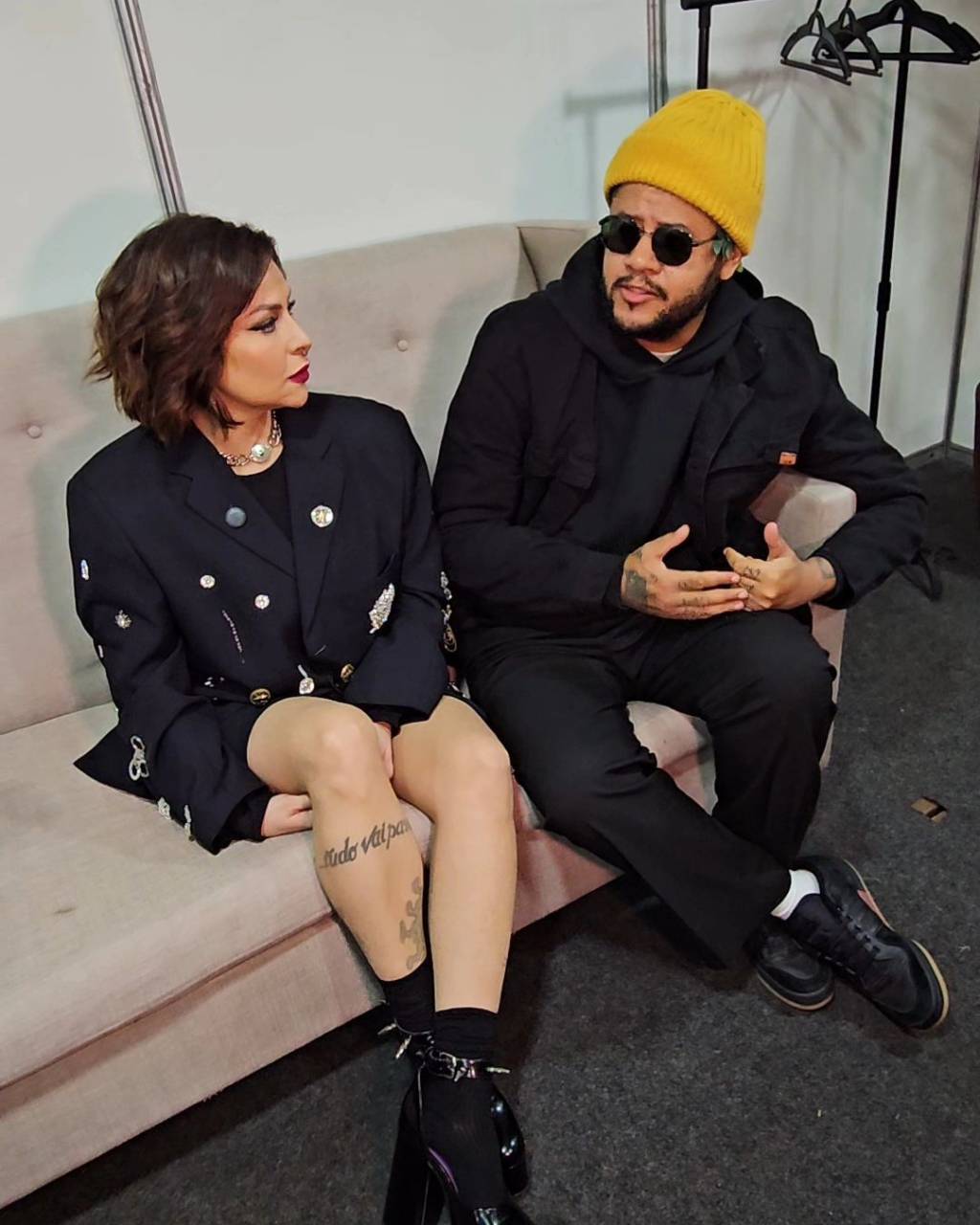 pitty-e-emicida-joao-rock-bastidores Pitty e Emicida durante nossa conversa nos bastidores do João Rock