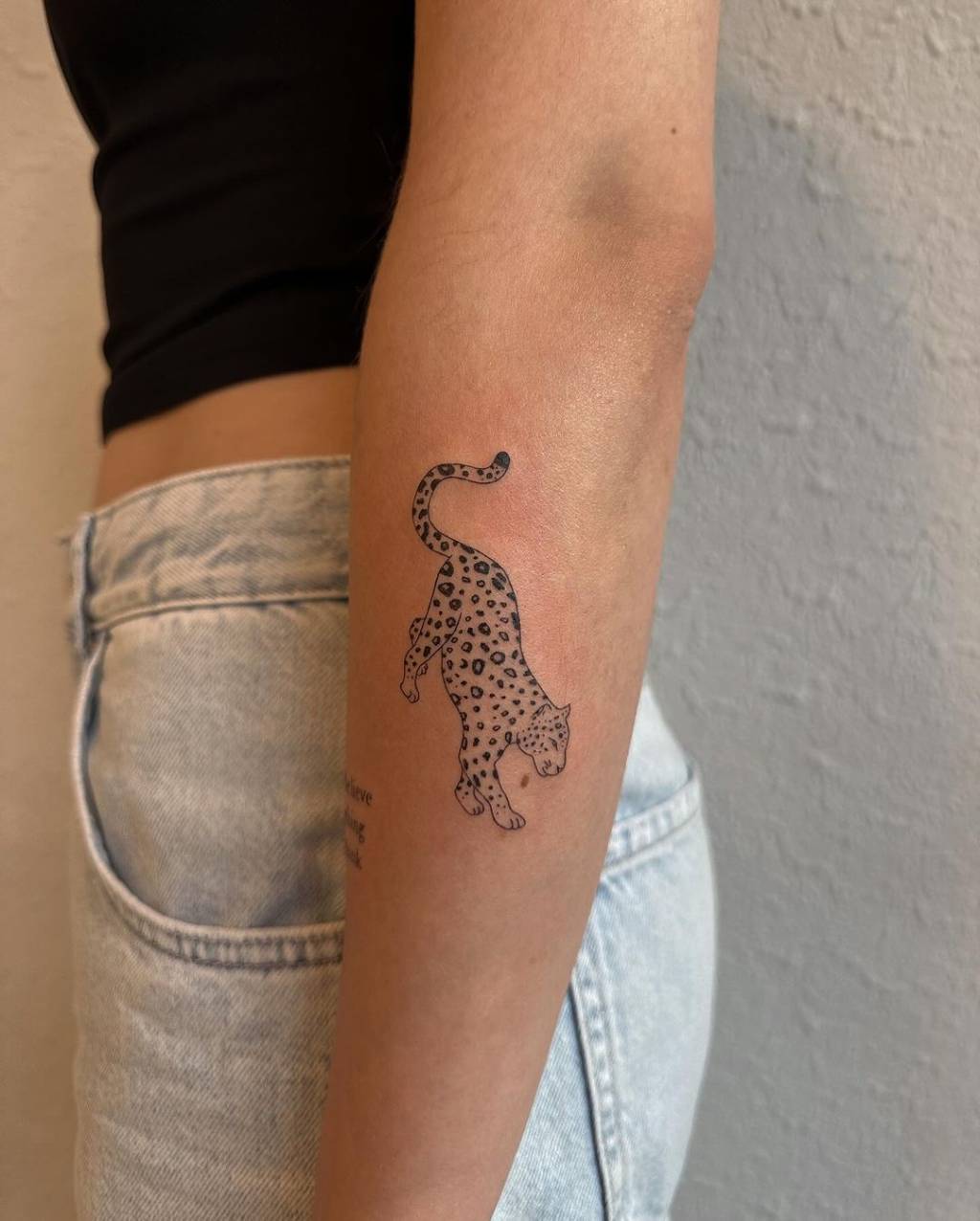 tatuagem-de-onca-pintada-fine-line Tatuagem de uma onça-pintada