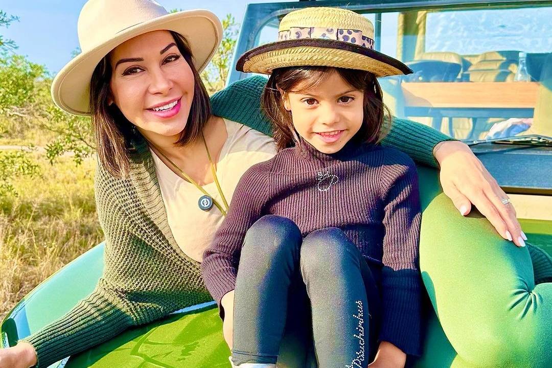 Maíra Cardi e a filha Sophia