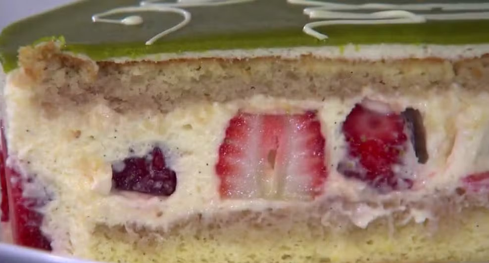 receita-bolo-frances1 Como fica o recheio do fraisier, bolo de morango francês