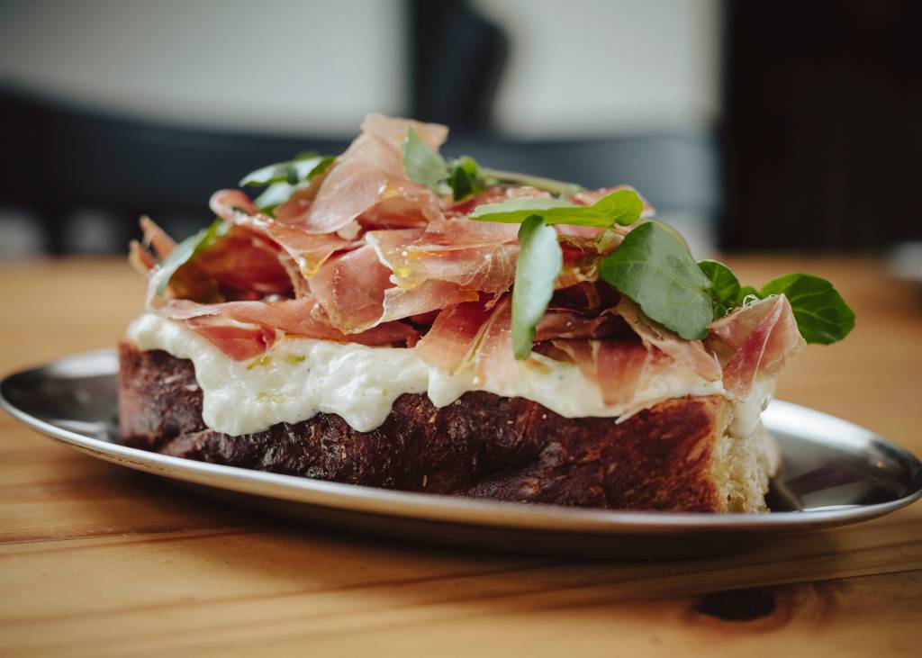 Restaurantes e hotéis com brunch aos finais de semana