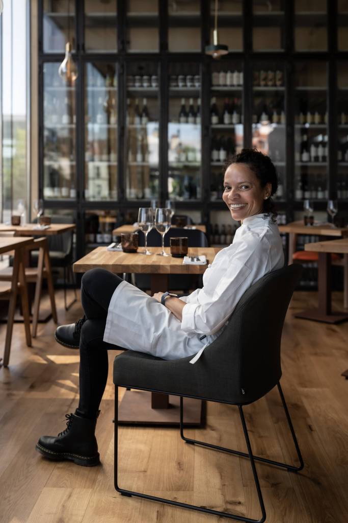 chef-alessandra-montagne Ela não esconde a ansiedade em voltar a cozinhar para o público brasileiro