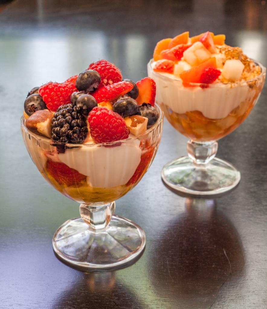 delivery-saudavel-Bella-Paulista-YogurtBarFrutasVermelhasESaladaDeFrutas Yougurt Bar, da Bella Paulista, tem entre os sabores frutas vermelhas e salada de frutas