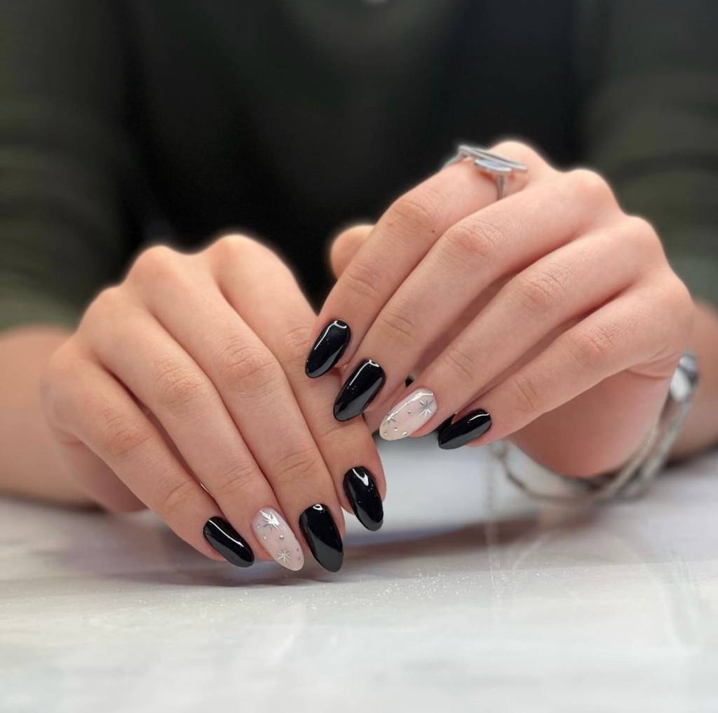 inspirações-unhas-pretas-decoradas-com-branco