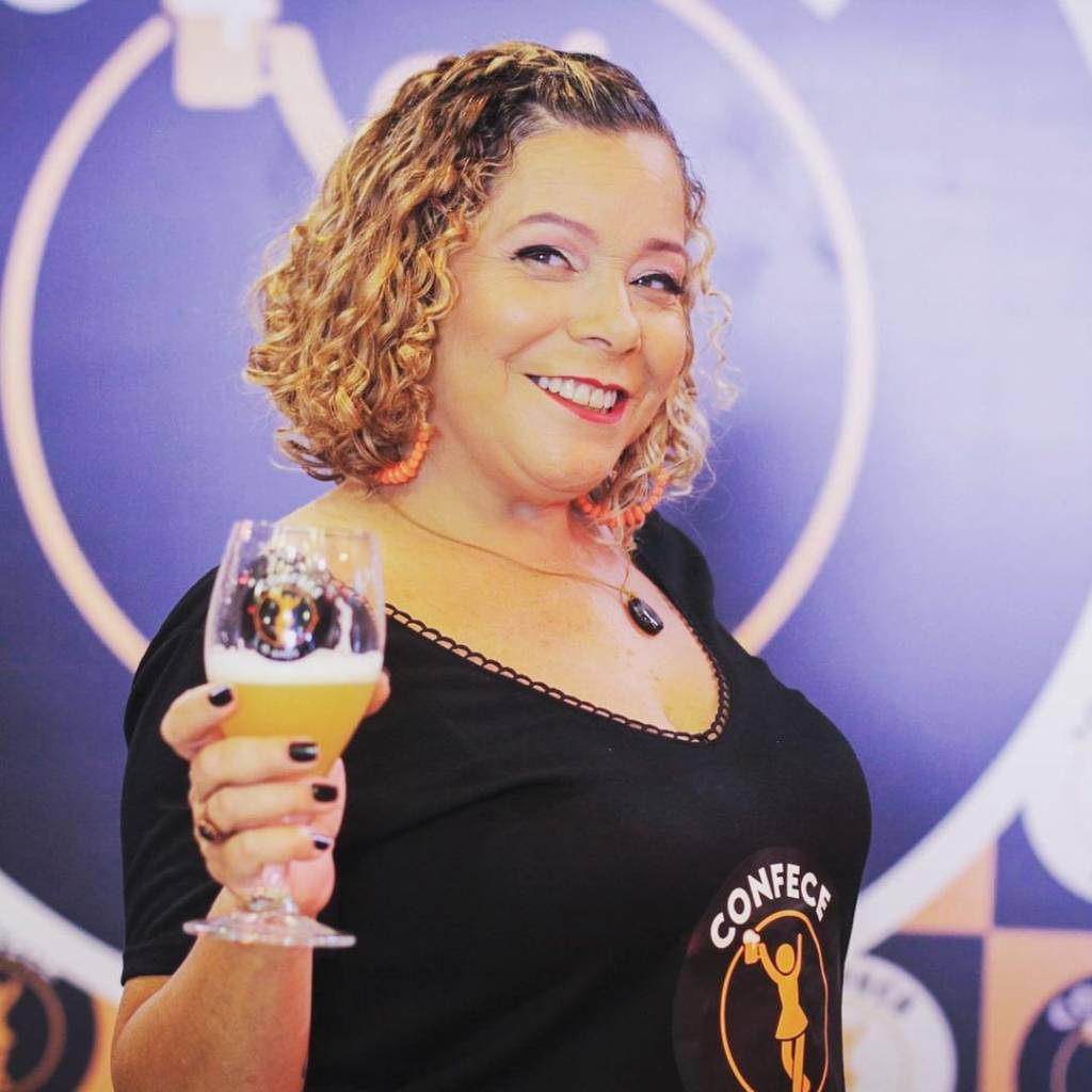 jaqueline-oliveira-cervejeira Mulheres cervejeiras