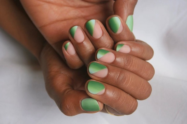 unha-degrade-verde-militar nail art verde militar