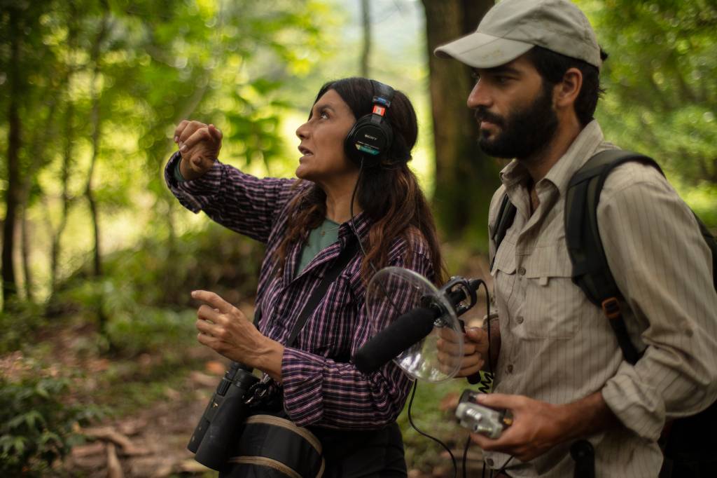 Dira Paes e Humberto Carrão_Pasárgada Prestes a completar 40 anos de carreira, a atriz Dira Paes estreia na direção e participa de festivais internacionais