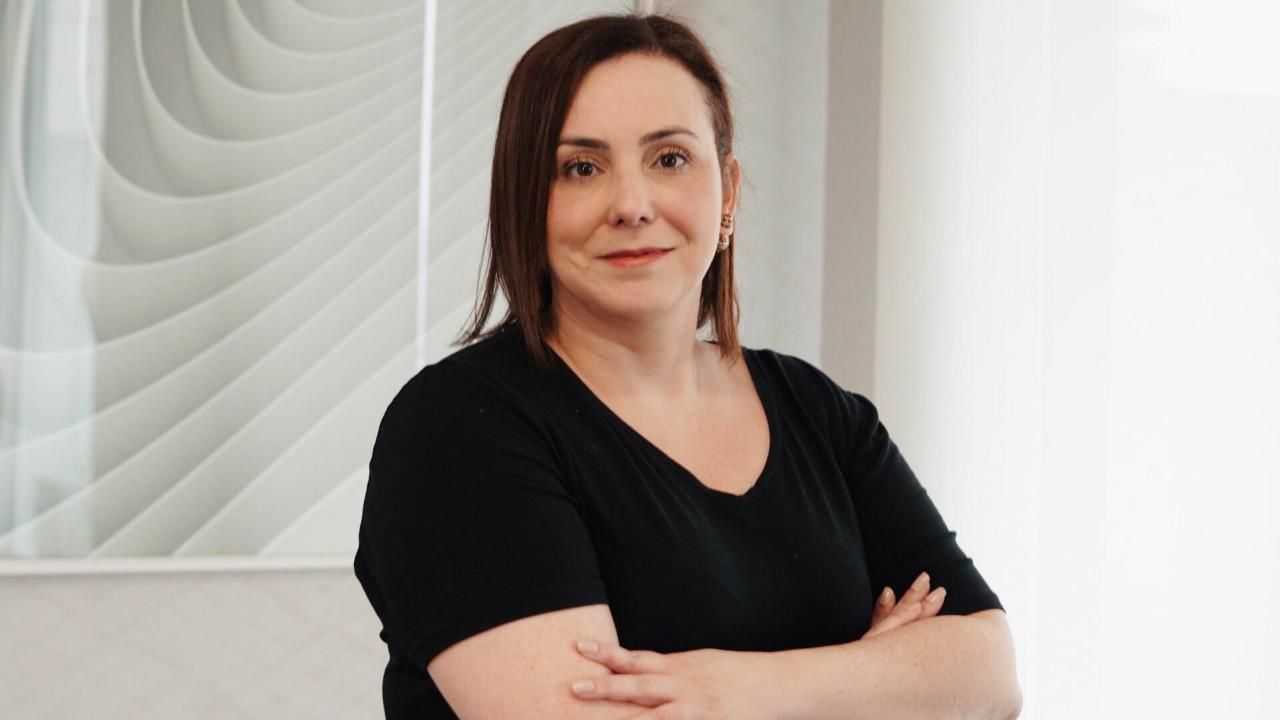 Val&eacute;ria Oliveira: especialista em desenvolvimento de l&iacute;deres e gest&atilde;o da cultura