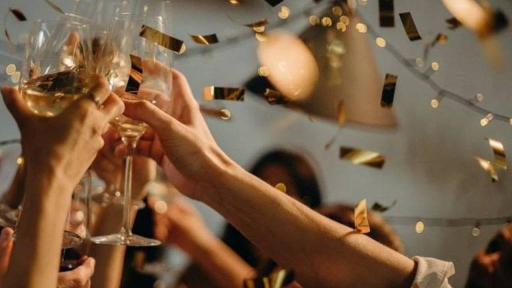 Festa da firma: devo ou não comparecer? É uma obrigação?