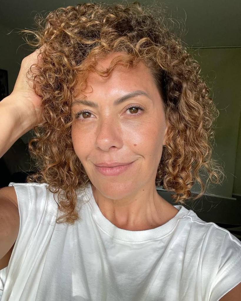 fabiula-nascimento-cabelos-cacheados-loiro-mel A cor do momento: 4 famosas cacheadas que já apostaram no loiro mel
