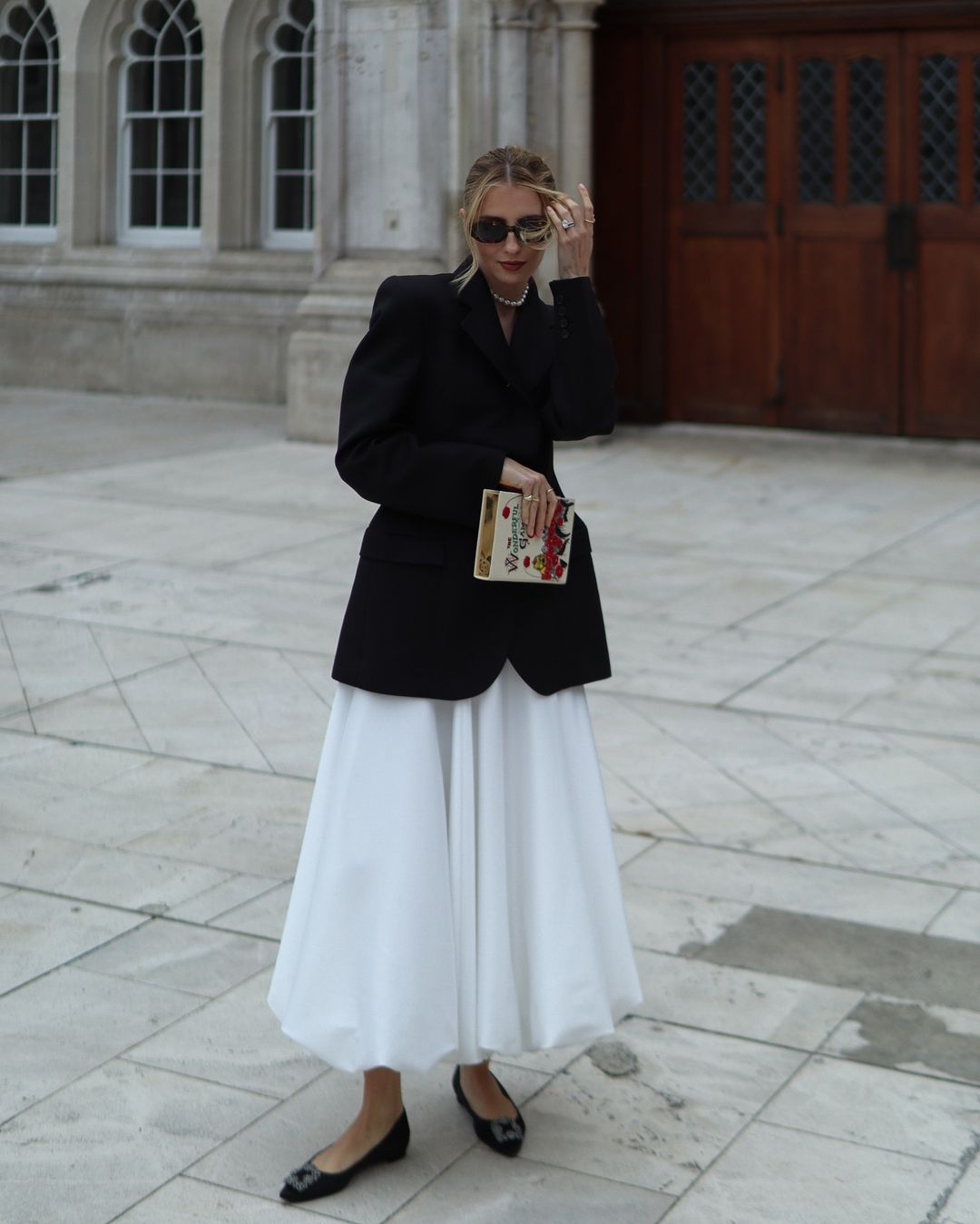 Look com saia balon&ecirc;