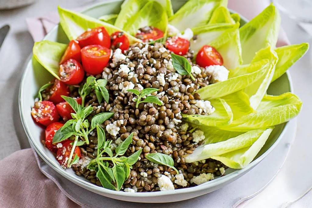 Receita de salada de lentilha e endivia