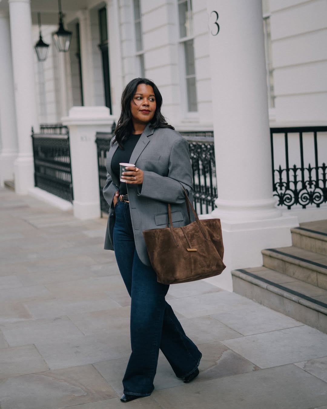 Inspira&ccedil;&otilde;es de looks com cal&ccedil;a jeans e blazer