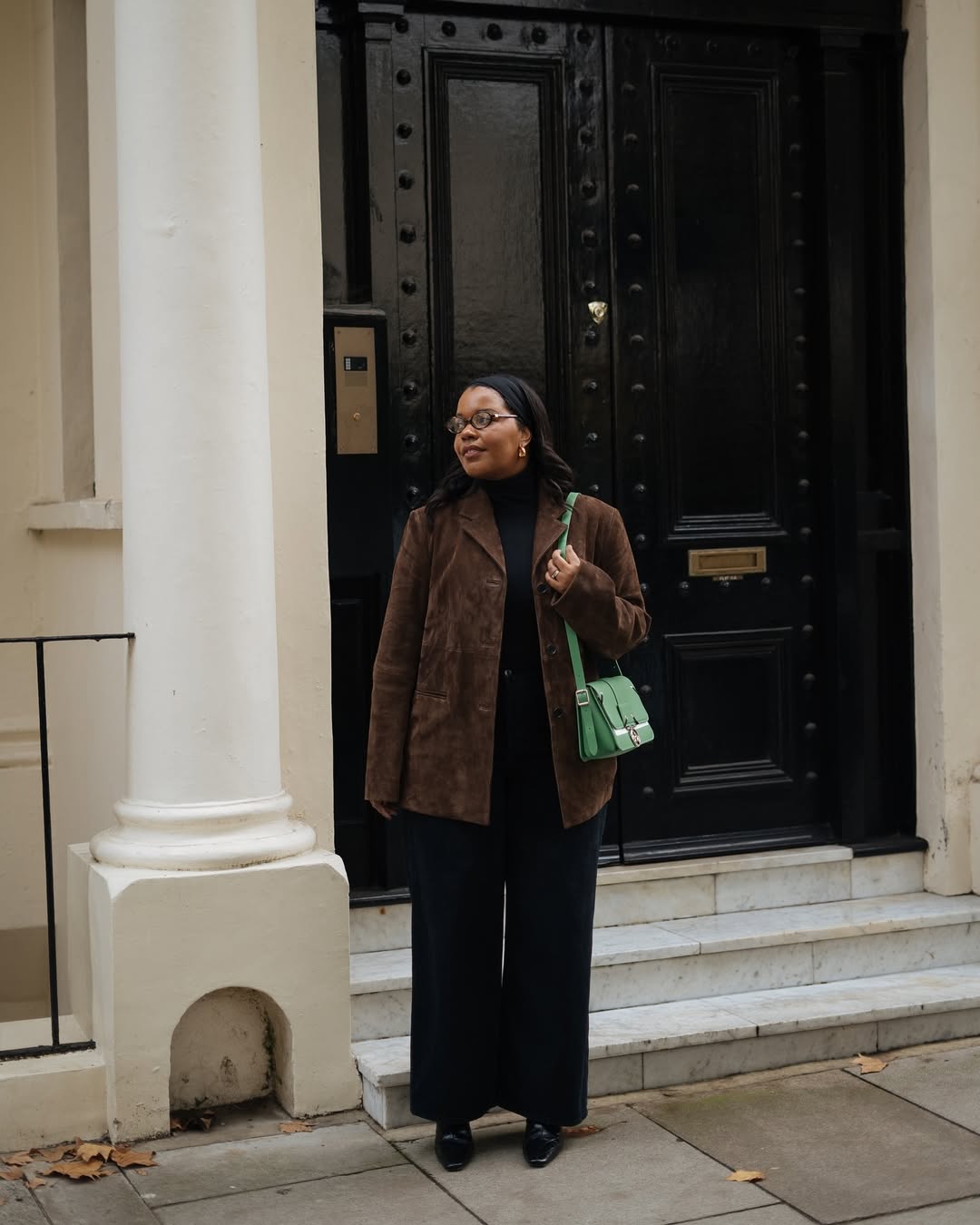 Look com cal&ccedil;a jeans e blazer