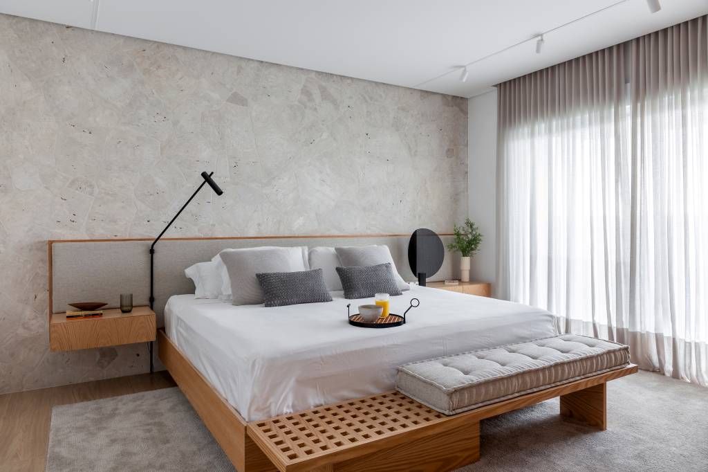 Cama Baixa O projeto Rawi Arquitetura traz praticidade e combina com elementos da casa