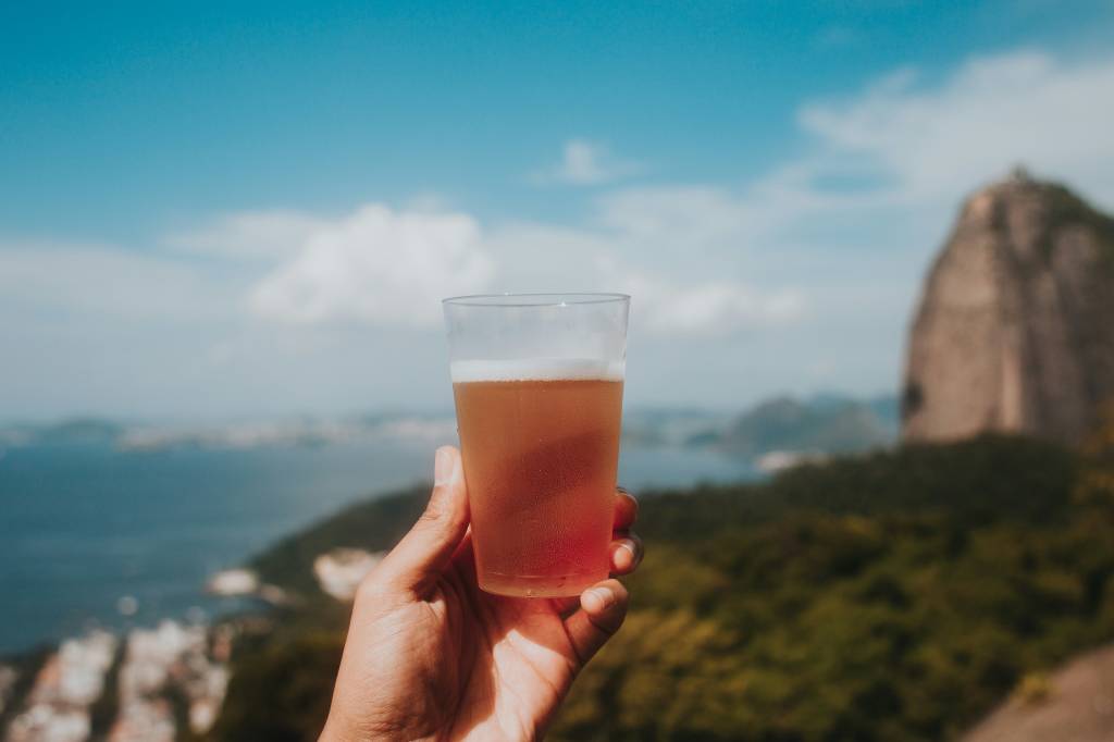 bebida-carnaval Bebias alcoólicas são parte da festa das pessoas no Carnaval
