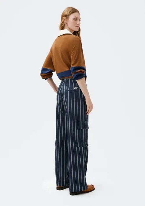 Look com calça listrada