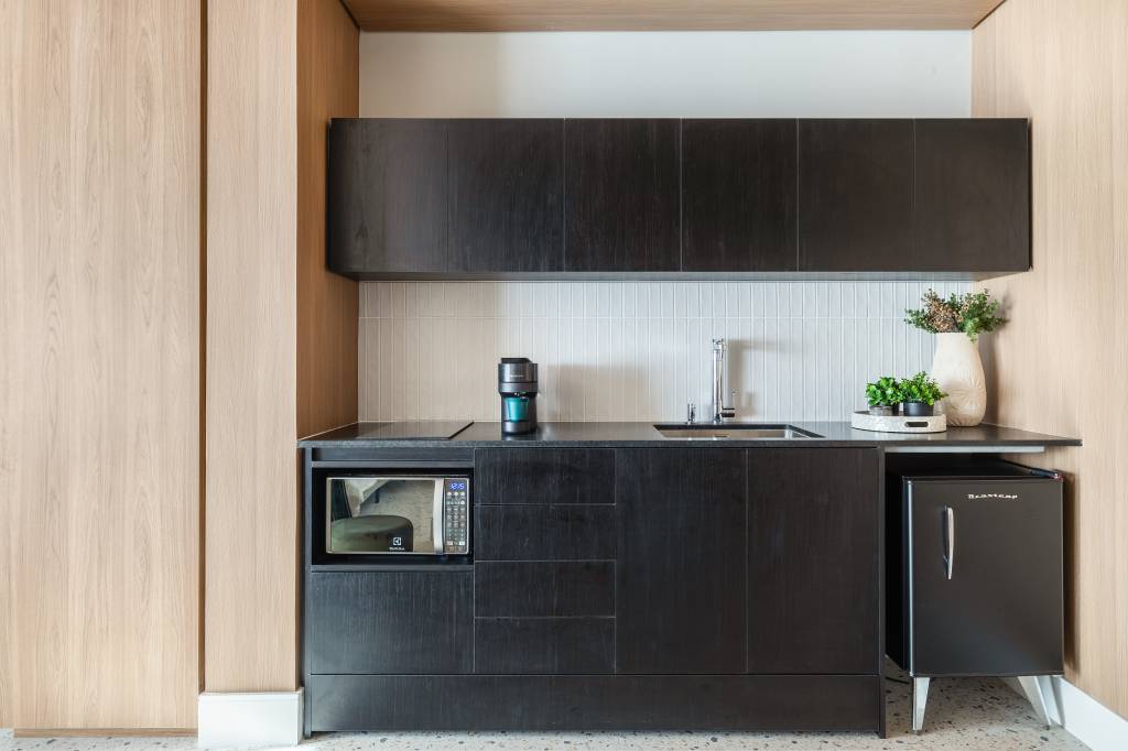 10 tendências de decoração que devem invadir as cozinhas em 2025