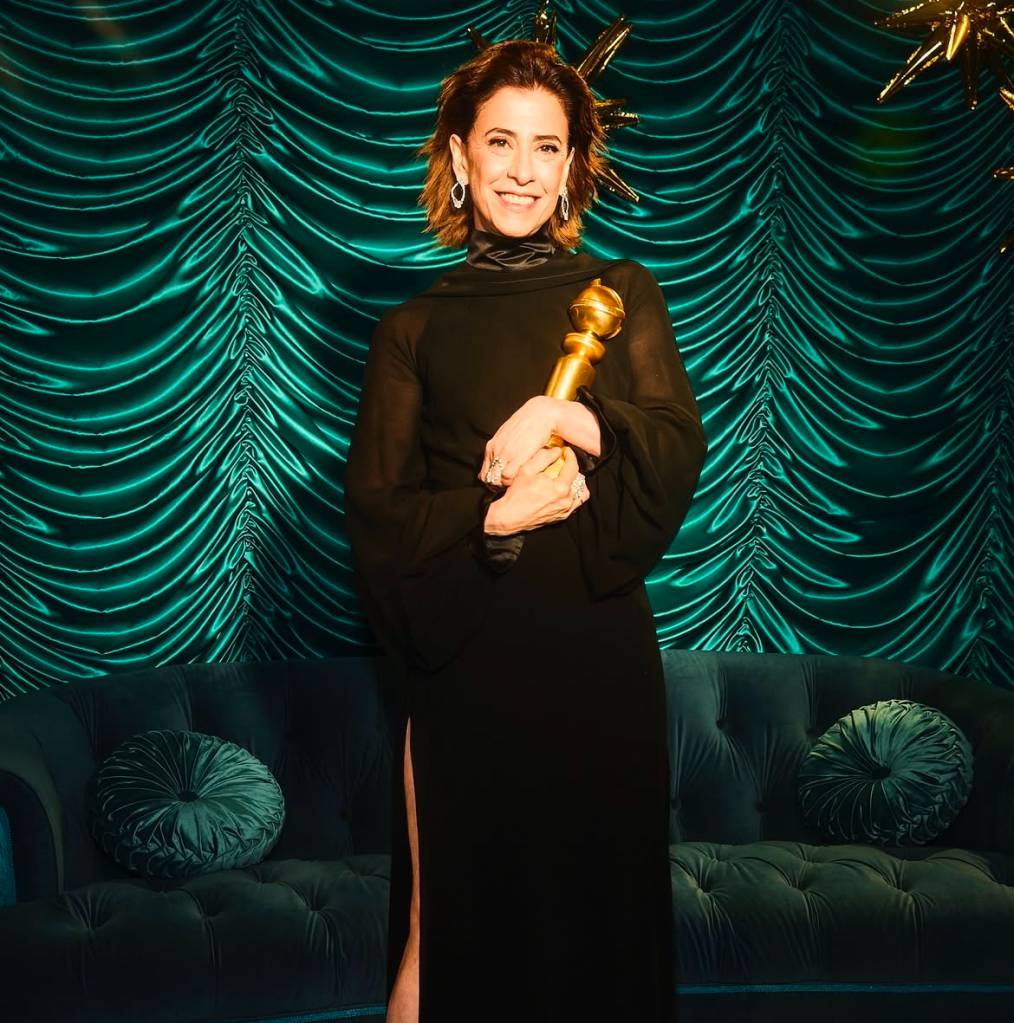 Como se vestir de Fernanda Torres no Globo de Ouro?