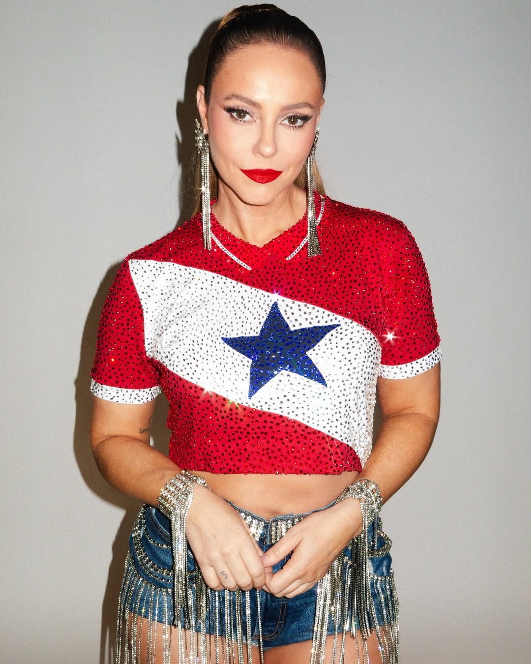 Rabo de cavalo com maxi brinco