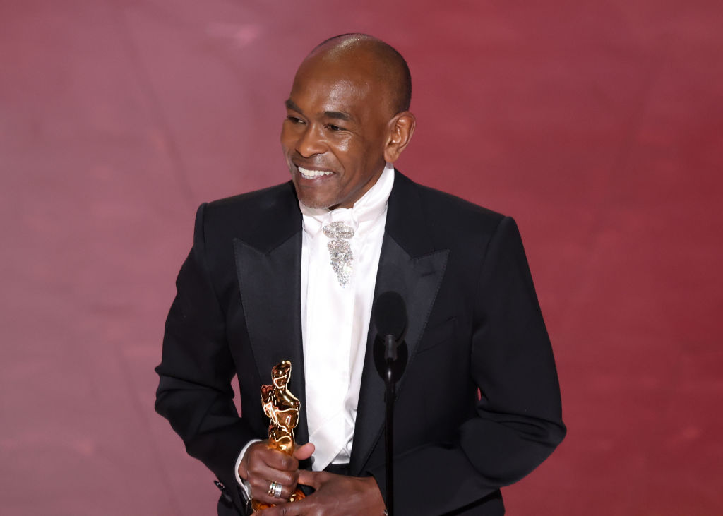 Paul Tazewell é o 1º homem negro a vencer Melhor Figurino no Oscar