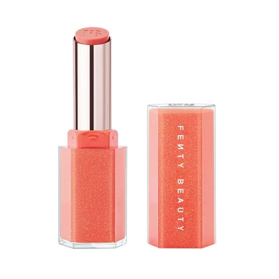 Trend alert! Os melhores batons e gloss com efeito vinílico de 2025