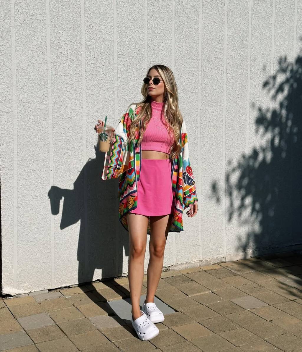 look-delicado-crocs-branco Look com crocs pode ser delicado e feminino
