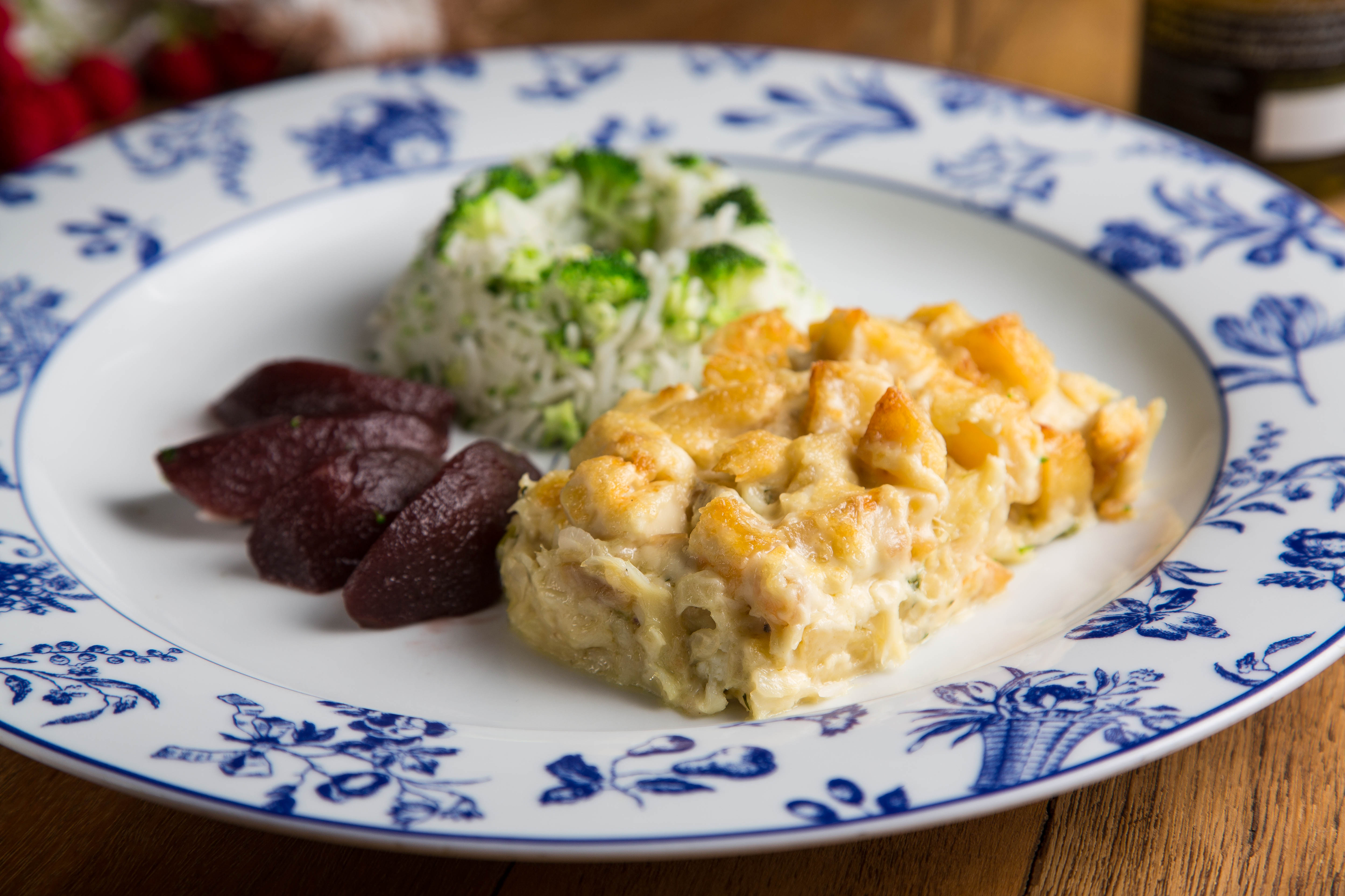 Bacalhau com natas e peras ao vinho