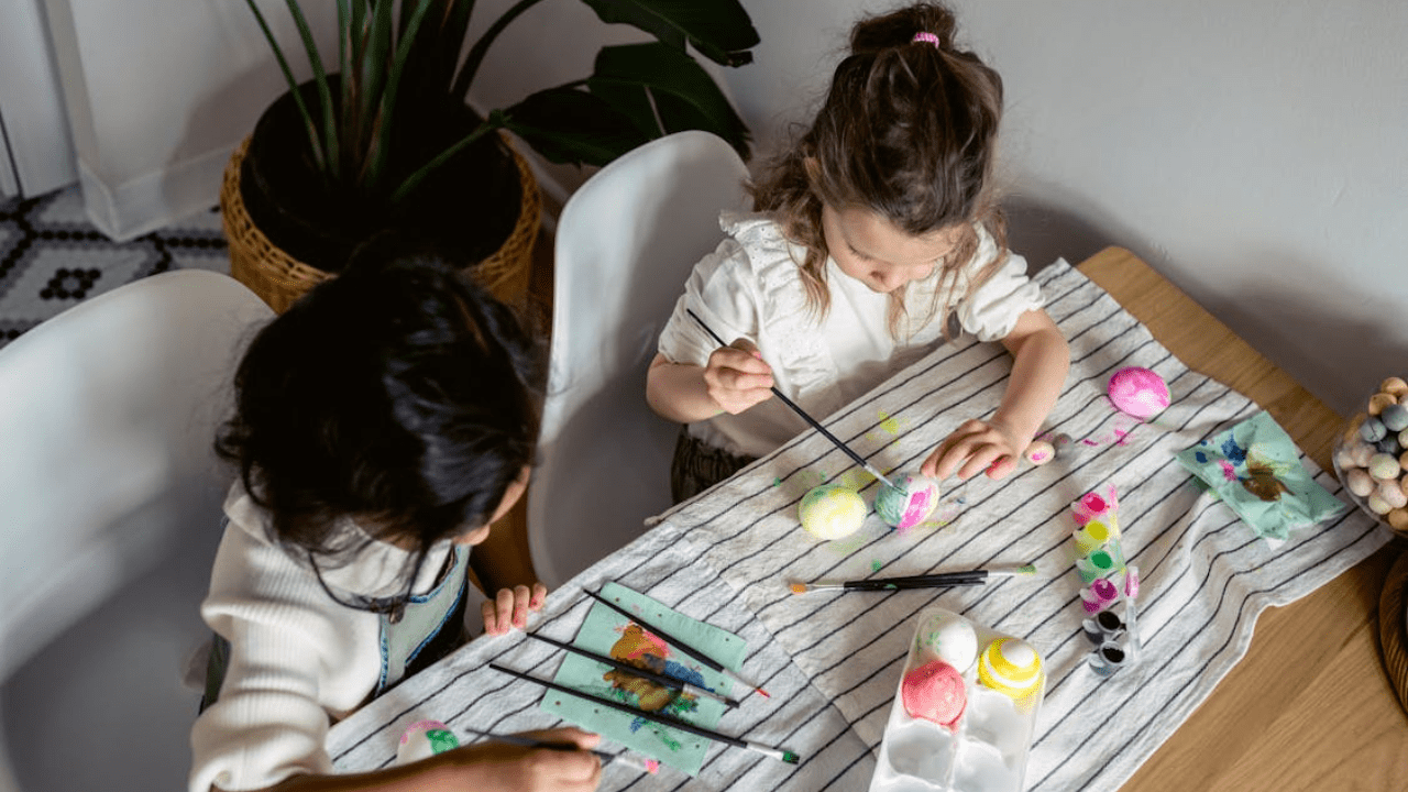 Conheça algumas brincadeiras para fazer com as crianças na Páscoa