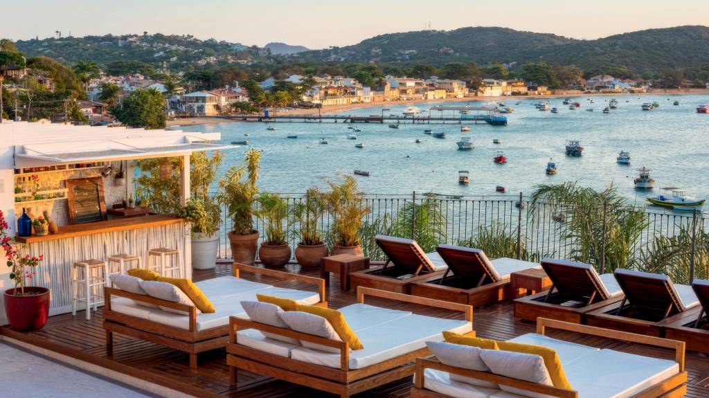 Esse hotel em Búzios entrega luxo, aconchego e visual de cinema