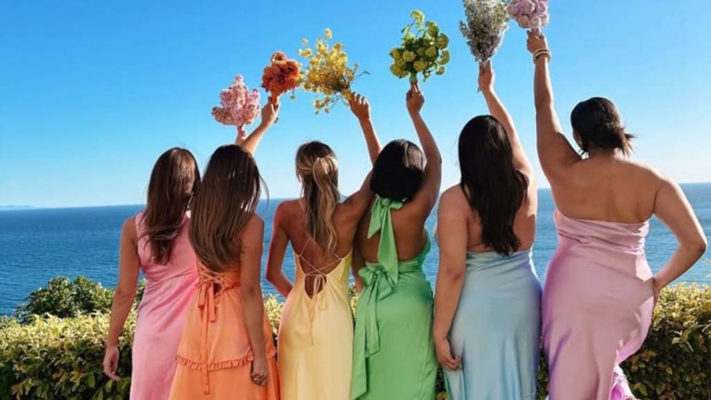 Vestidos para madrinhas: 7 tendências que vão bombar nos casamentos