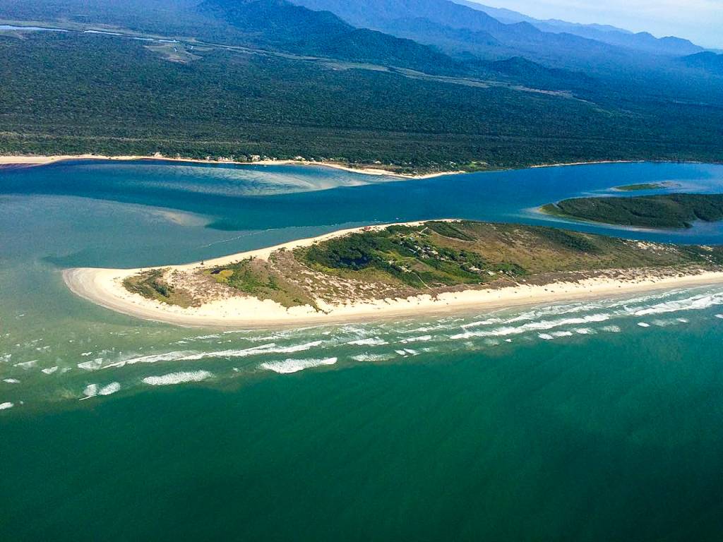 Ilha do Cardoso Localizada no litoral sul de São Paulo, a ilha é um refúgio tranquilo para quem busca tranquilidade