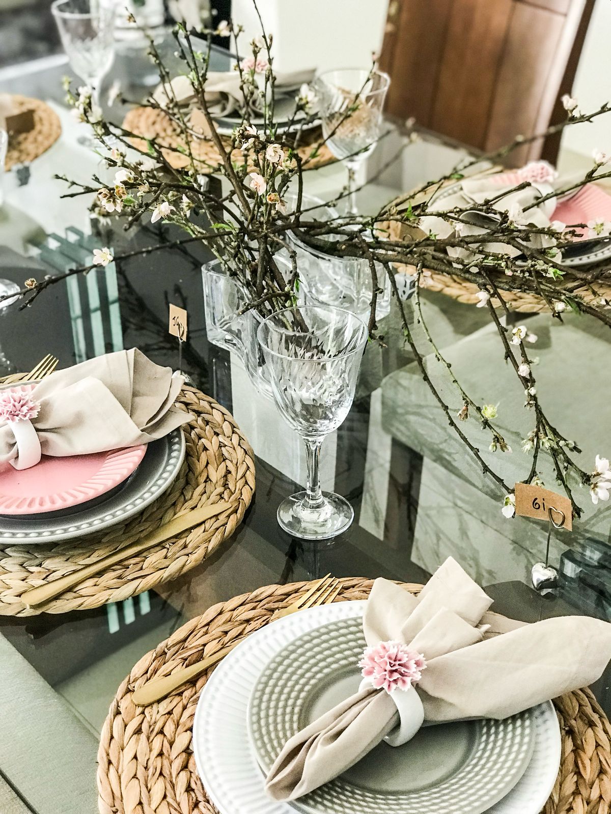 Como decorar mesa posta usando o que j&aacute; tem