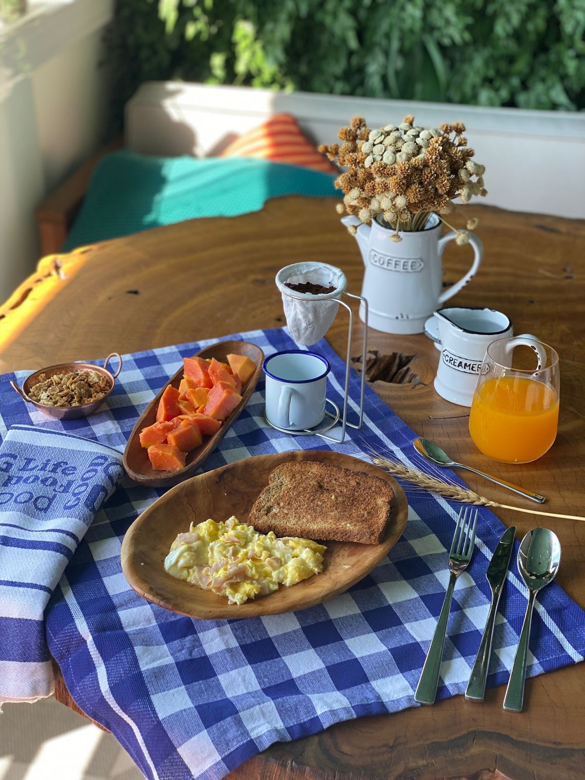 Como decorar mesa posta usando o que j&aacute; tem