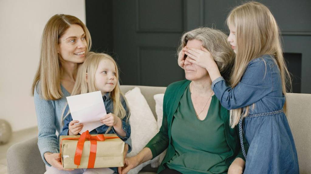 Dia dos Avós: 8 presentes cheios de amor e significado