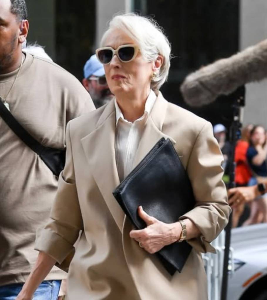 Imagem de visual da Meryl Streep.