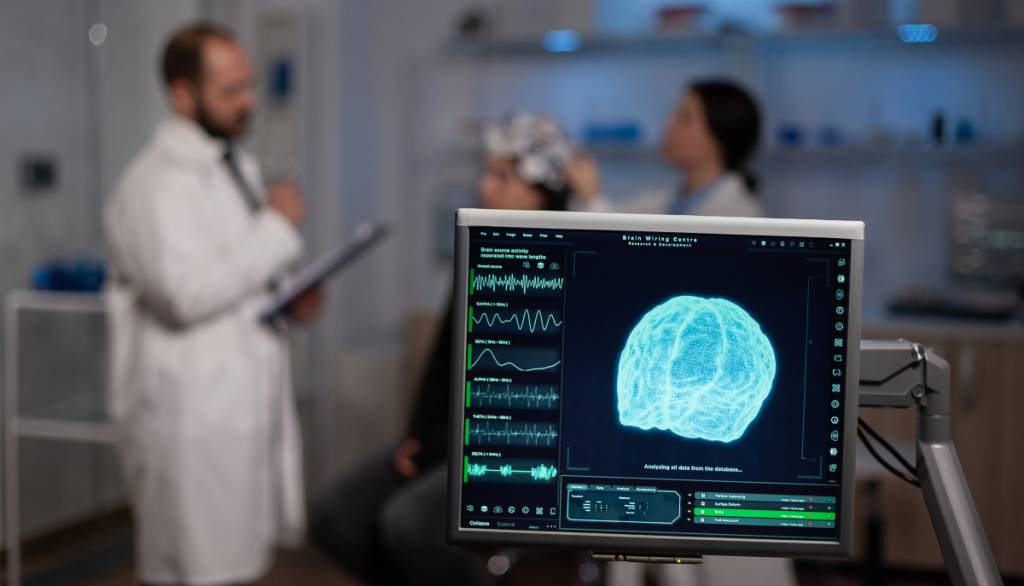 É preciso investigar as causas, pois podem incluir traumas cerebrais, lesões neurológicas ou doenças degenerativas