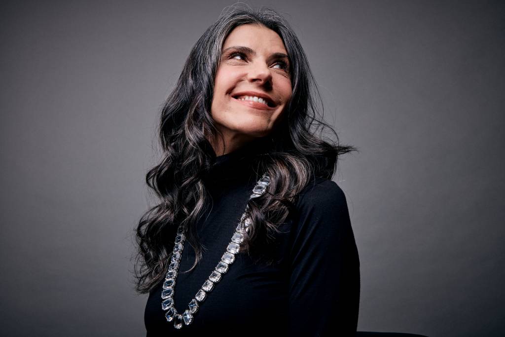 Carla Assumpção, CEO da Swarovski Carla é a nova convidada do Eu, CEO, videocast criado por CLAUDIA para destacar mulheres em cargos de liderança e gestão. Conosco, ela compartilha sua trajetória de sucesso e fala sobre os desafios de equilibrar diversas áreas da vida.